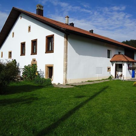 Gîte Rural 1666 Saignelégier Chambre photo